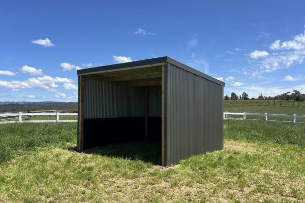 Horse shelter built by End to End Carpentry Yarra Valley