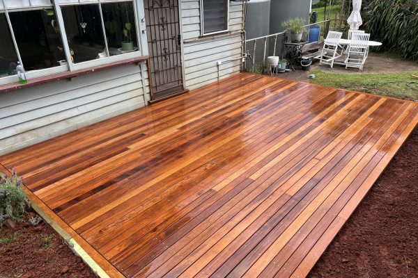Outdoor timber decking by End to End Carpentry Yarra Valley